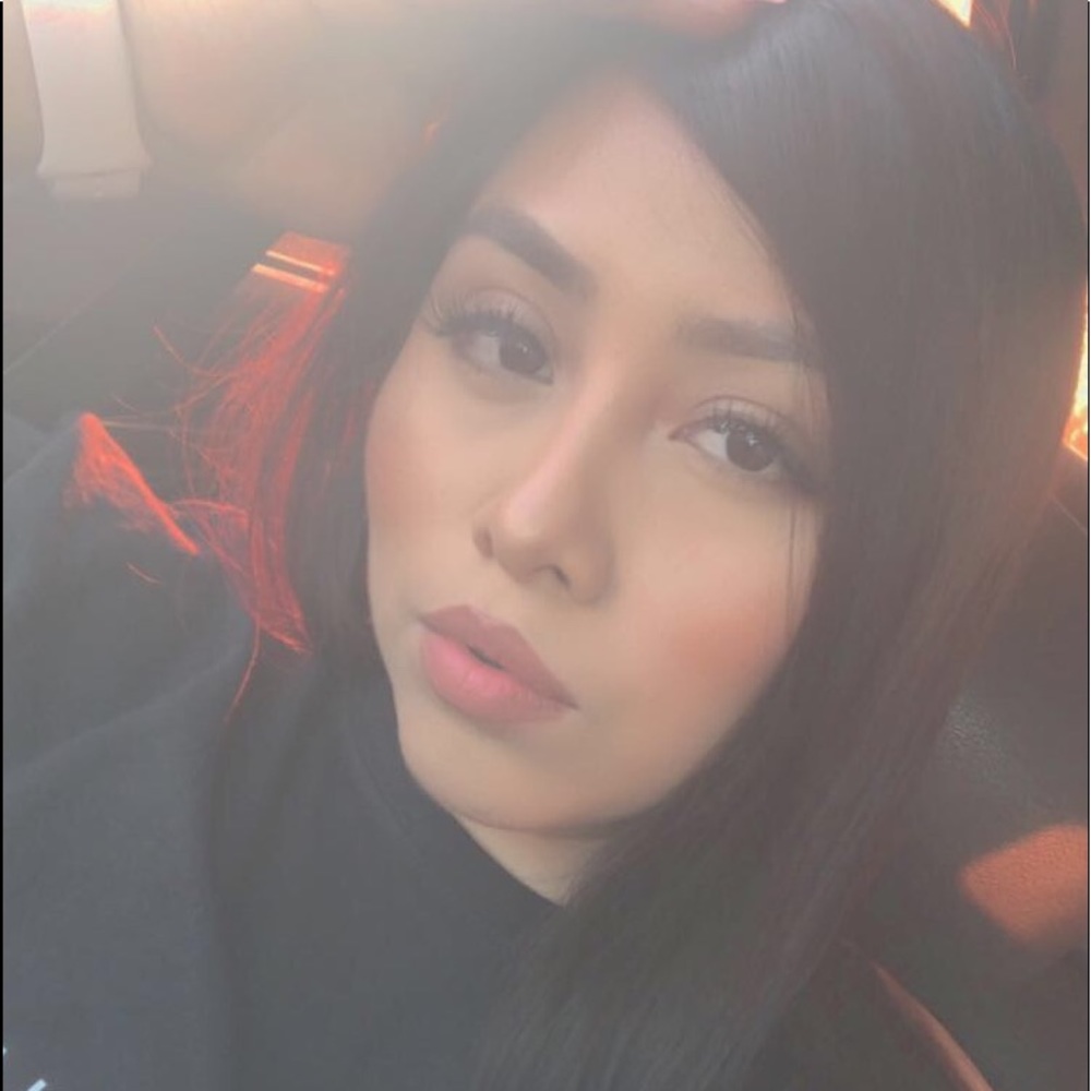Meet your Posher, Mayra